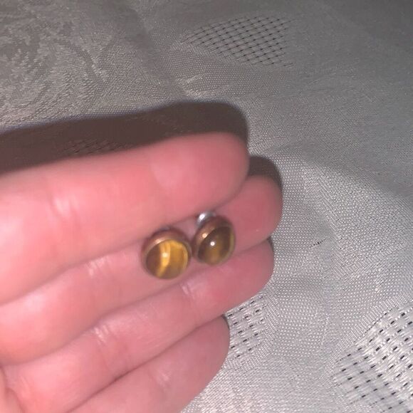Vintage Tiger Eye Stud Earrings - Picture 2 of 13